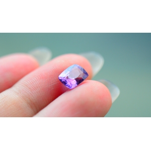 1.85克拉GRC无烧紫色蓝宝石