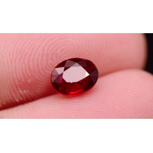 02克拉无烧鸽血红红宝石