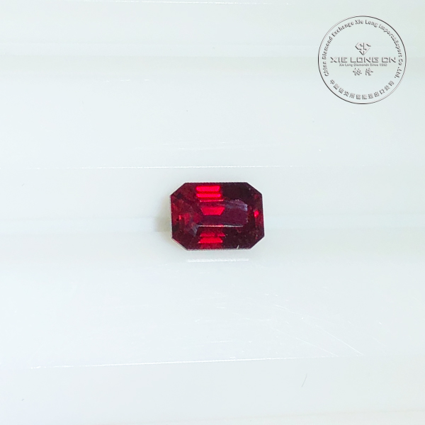 0.69克拉GRC无烧鸽血红红宝石