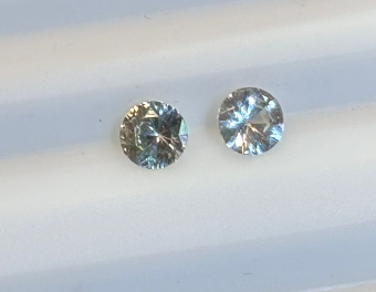 0.390克拉/2颗 白蓝宝统包货