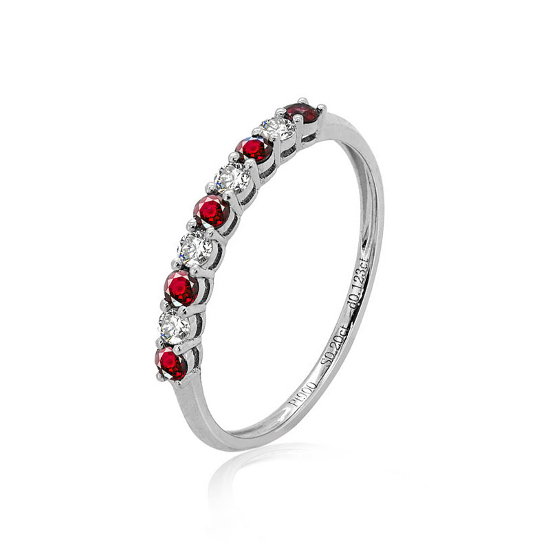 天然红宝石钻戒