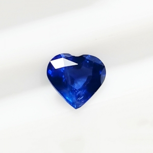 1.01克拉天然蓝宝石