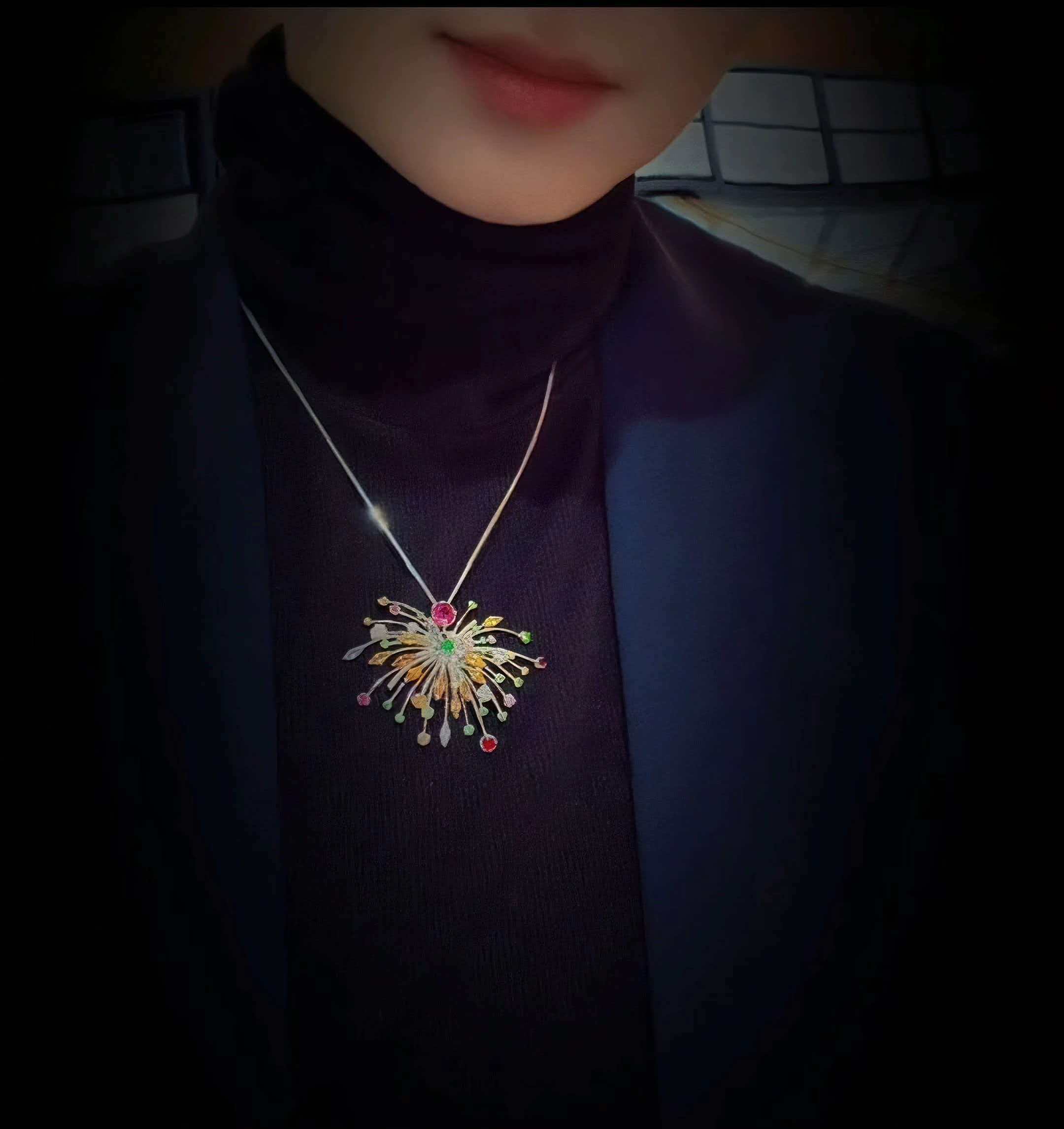 天然彩宝钻石吊坠