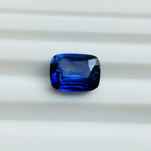 1.23克拉天然蓝宝石