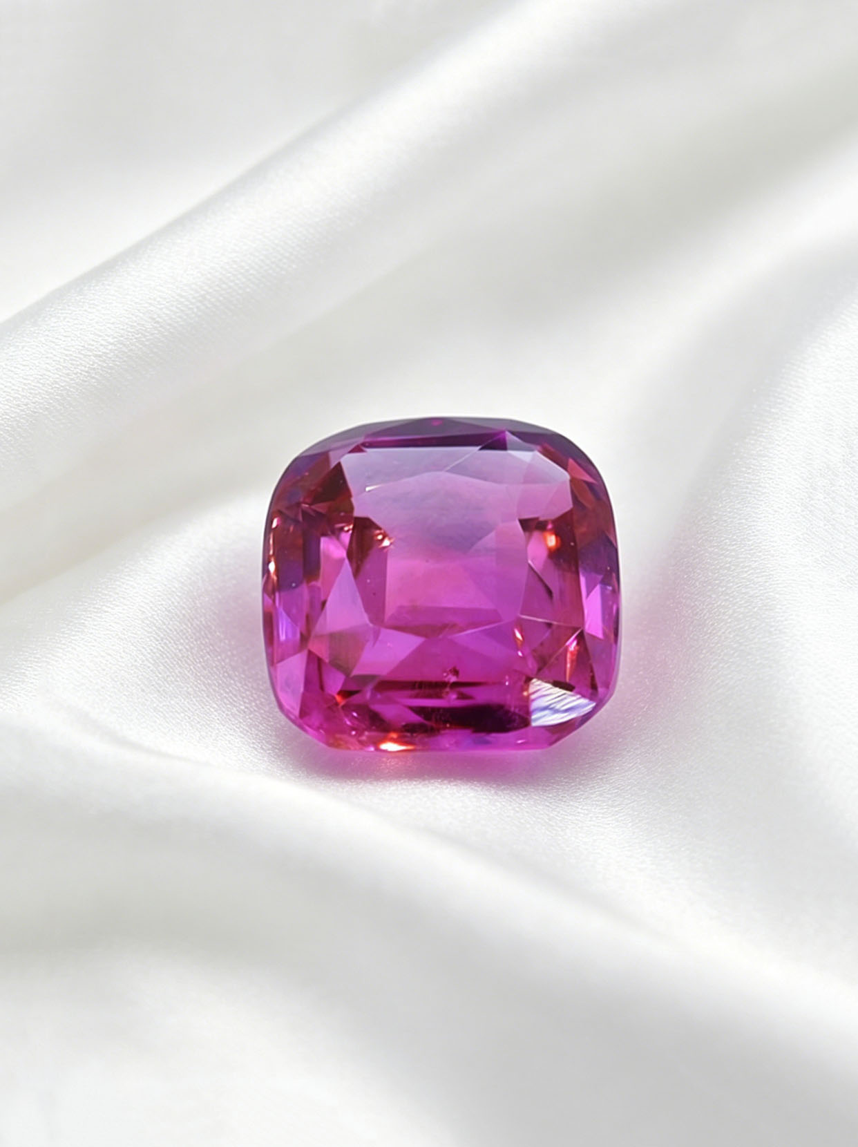 1.08克拉天然无烧粉色蓝宝石